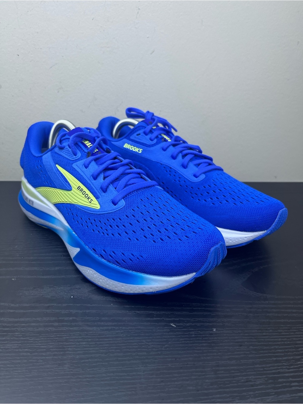 Brooks Adrenaline GTS 24 Men's 10 Cobalt Neo Yellow Peacoat 110437 1D 434 NEW